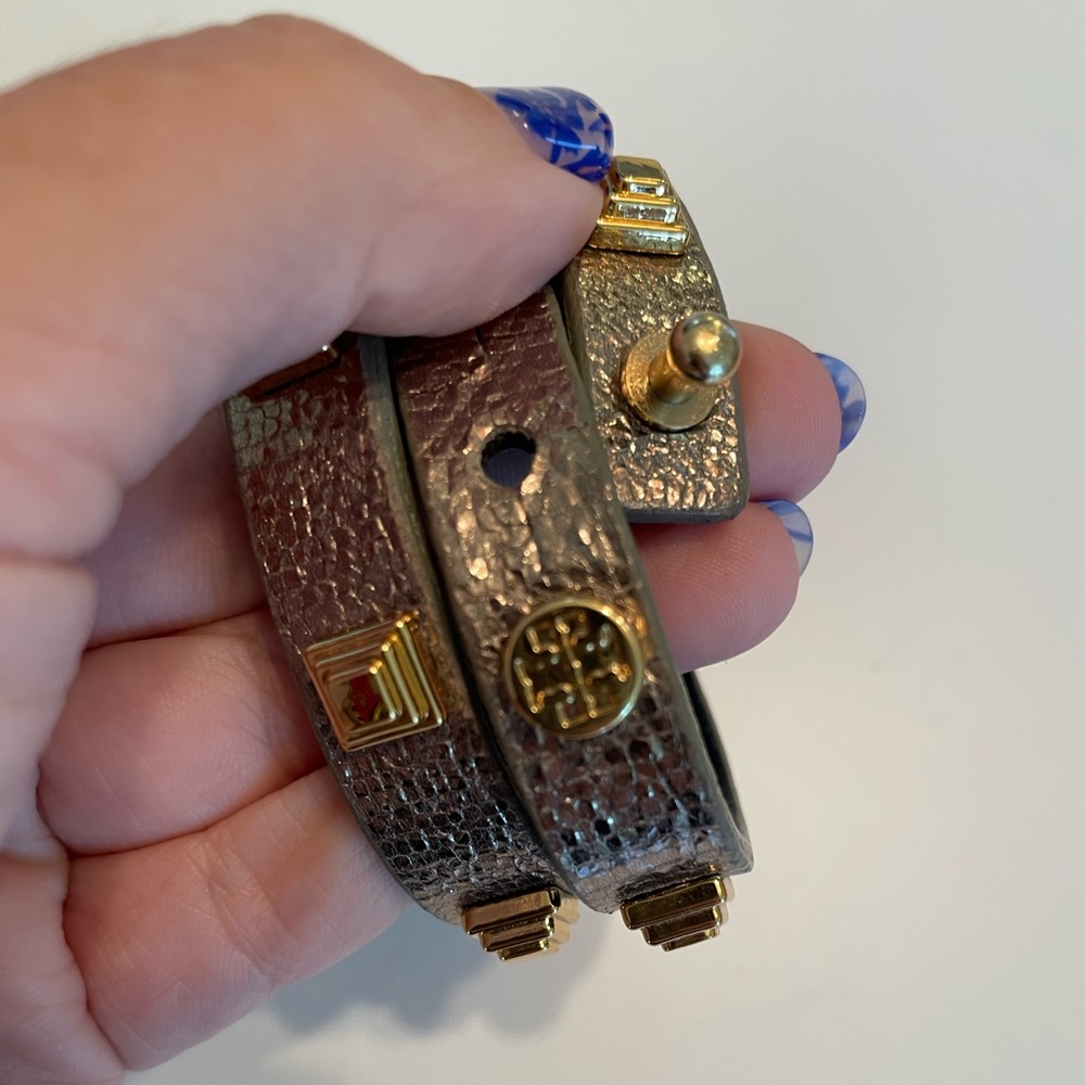 Tory Burch Pewter Leather Gold Tone Studded 15.5" Long Wrap Bracelet with Logo - Picture 4 of 7